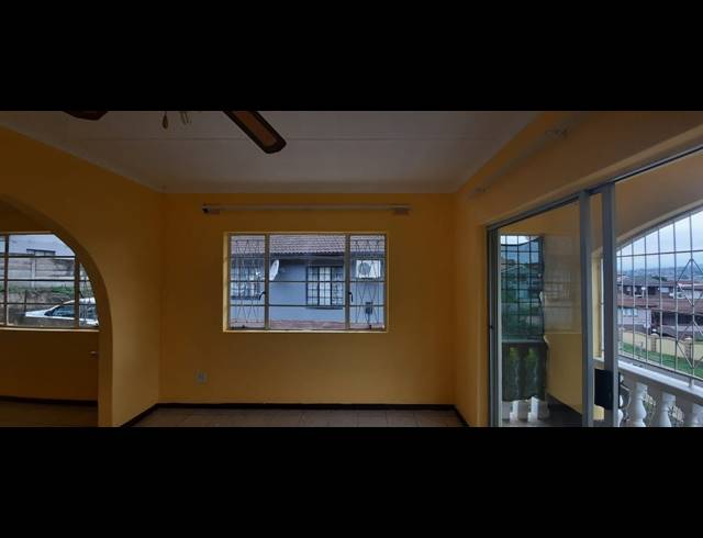 3 BEDROOM HOUSE FOR SALE IN RAISETHORPE